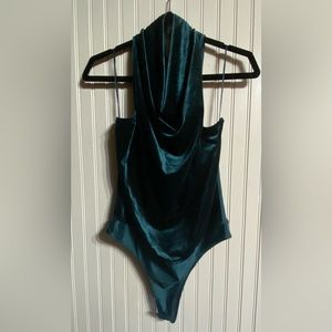 NWT SINCERELY JULES VELVET SLEEVELESS COWL NECK BODYSUIT SIZE LARGE IN DARK TEAL
